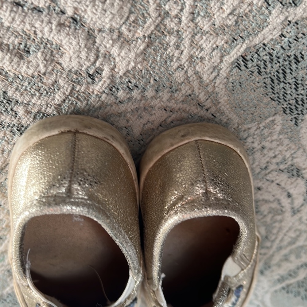 Girls Slip On Sneakers - Size 8 - Picture 4 of 4